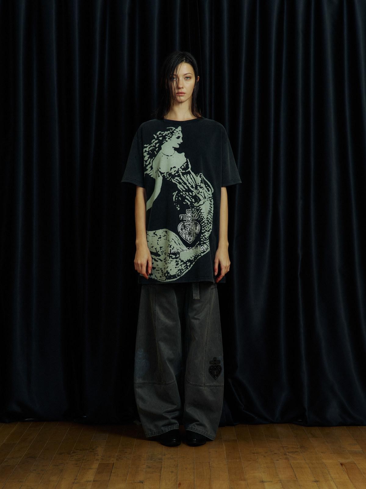 APRIORITY Waxed Enzyme Washed Multi Pocket Curved Cut Women's Polyester Cotton Cargo Pants