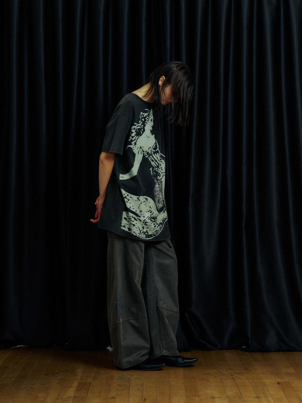 APRIORITY Waxed Enzyme Washed Multi Pocket Curved Cut Women's Polyester Cotton Cargo Pants