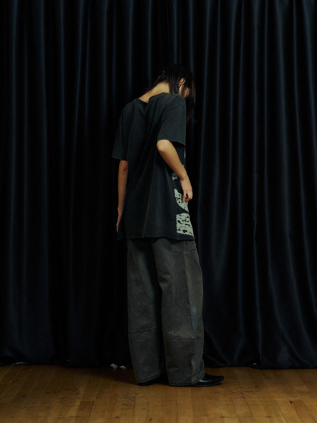 APRIORITY Waxed Enzyme Washed Multi Pocket Curved Cut Women's Polyester Cotton Cargo Pants