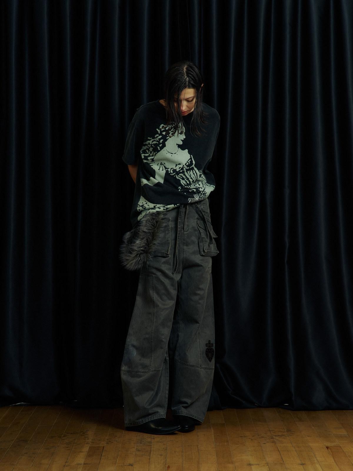 APRIORITY Waxed Enzyme Washed Multi Pocket Curved Cut Women's Polyester Cotton Cargo Pants