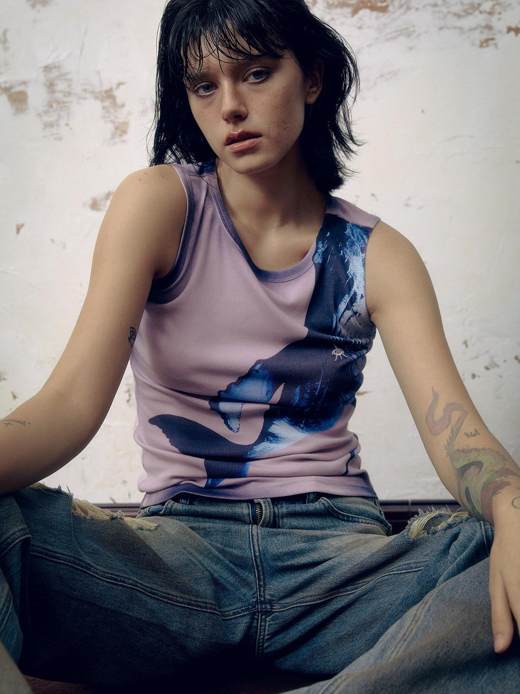 APRIORITY Whale Airbrushed Animal Print Boxy Relaxed Women's Cotton Tank Tops