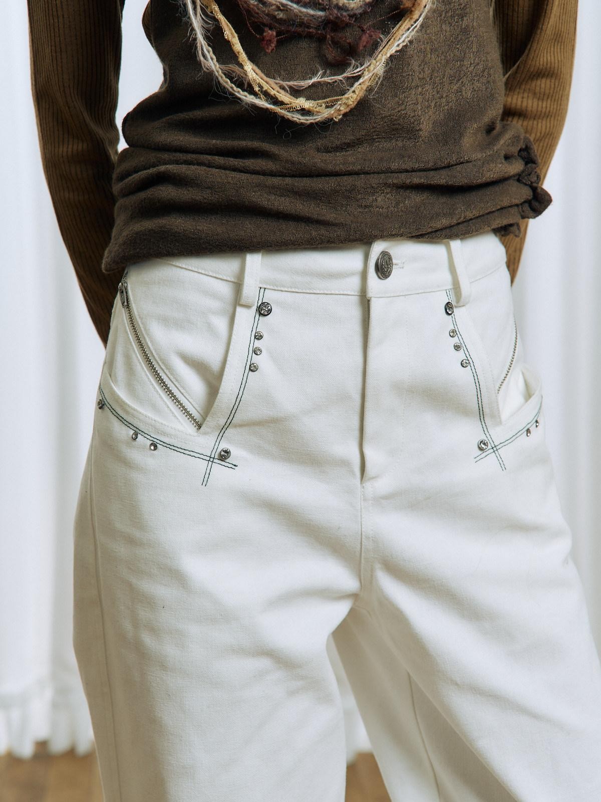 APRIORITY White Rhinestone Stud Embroidered Zipper Pocket Women's Cotton Straight-leg Pants