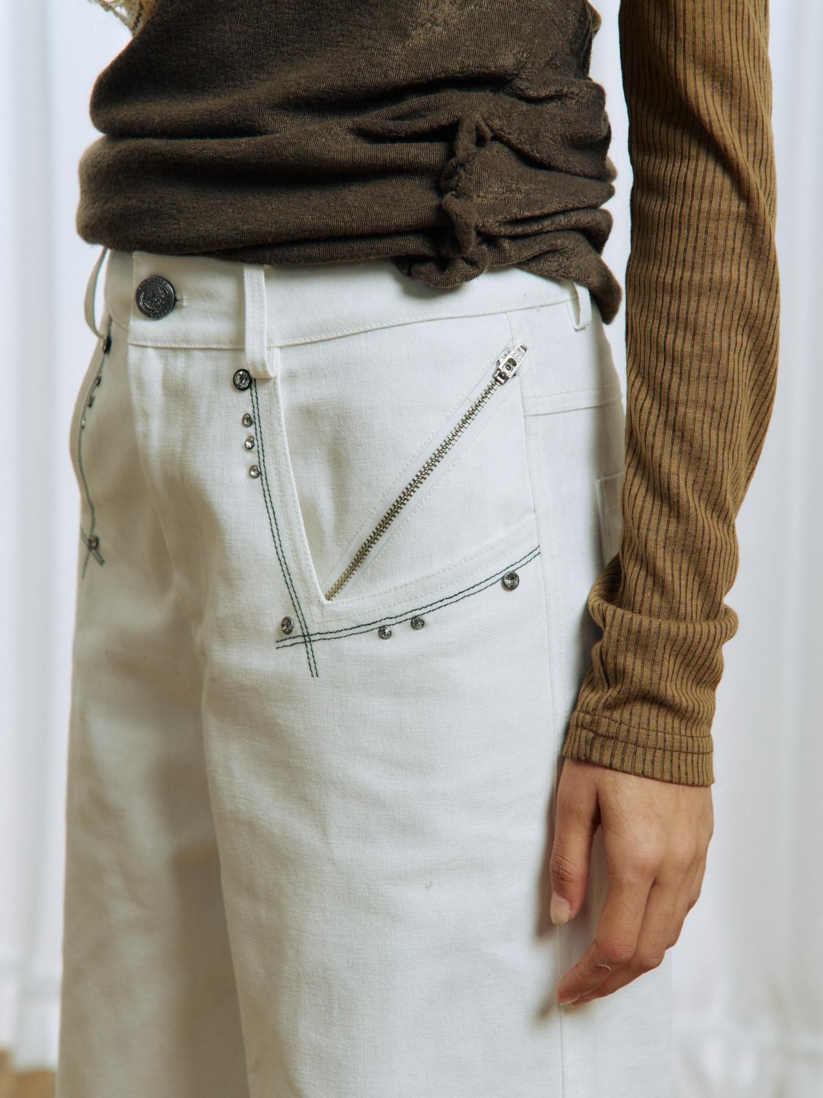 APRIORITY White Rhinestone Stud Embroidered Zipper Pocket Women's Cotton Straight-leg Pants