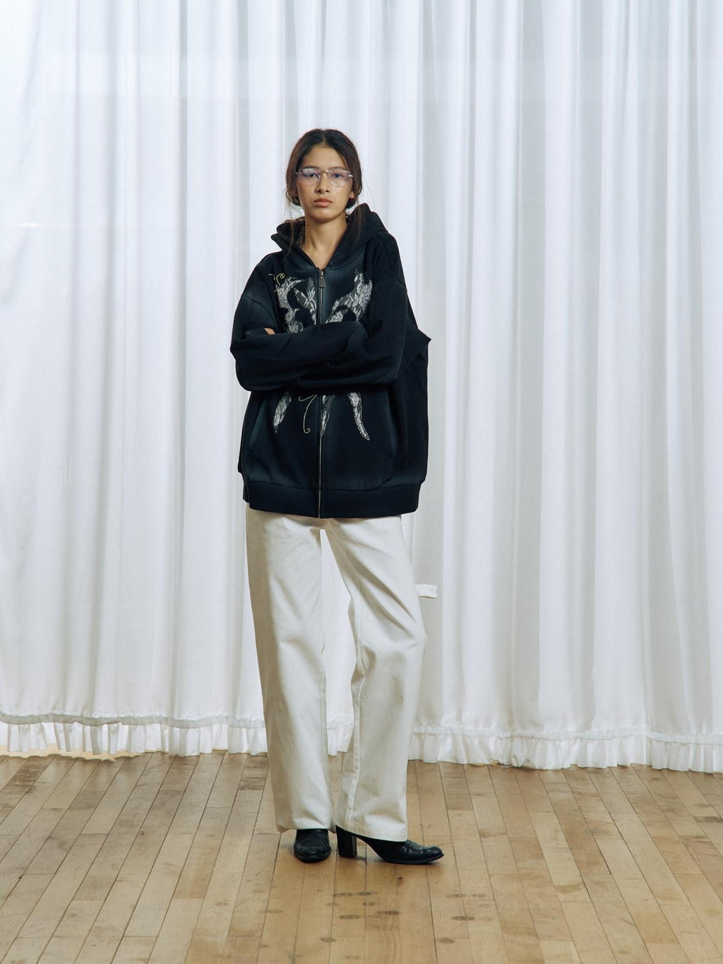 APRIORITY White Rhinestone Stud Embroidered Zipper Pocket Women's Cotton Straight-leg Pants