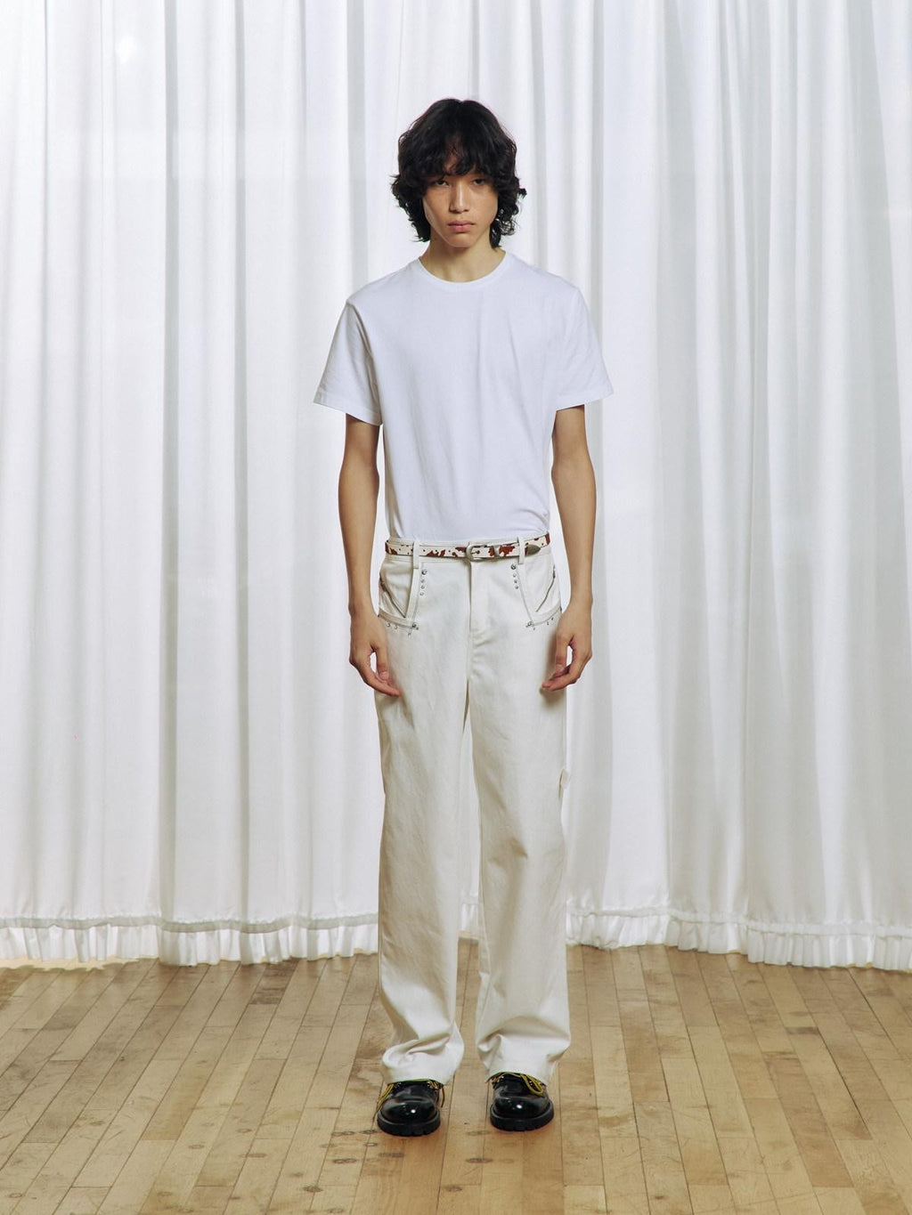 APRIORITY White Rhinestone Stud Embroidered Zipper Pocket Women's Cotton Straight-leg Pants