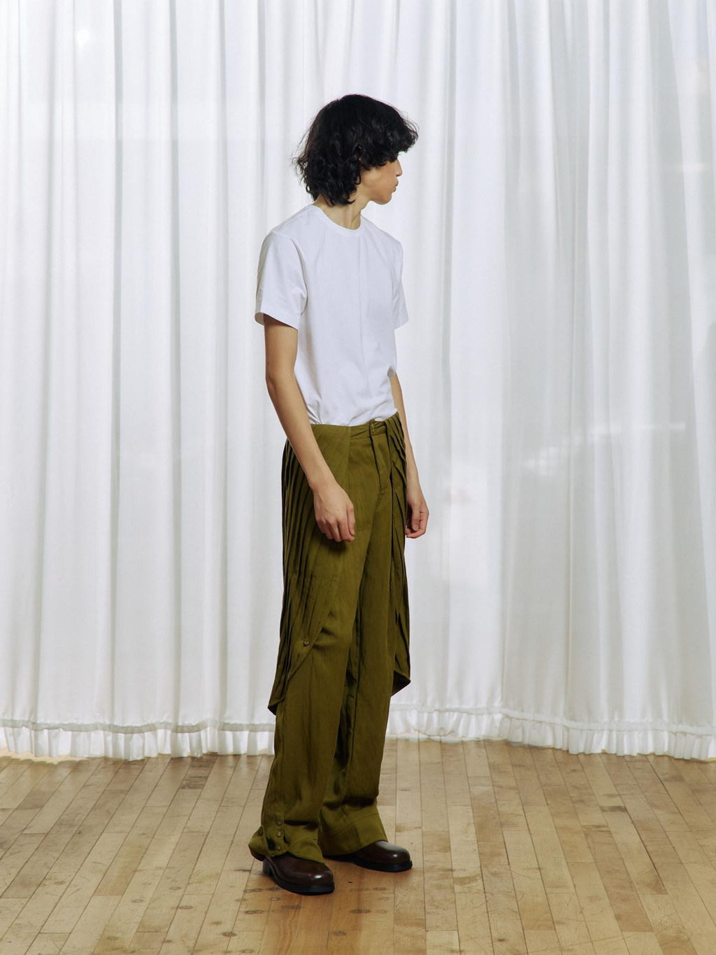 APRIORITY Yellow Green Pleated Wave Swallowtail Women's Tencel Lyocell Mid Rise Skorts