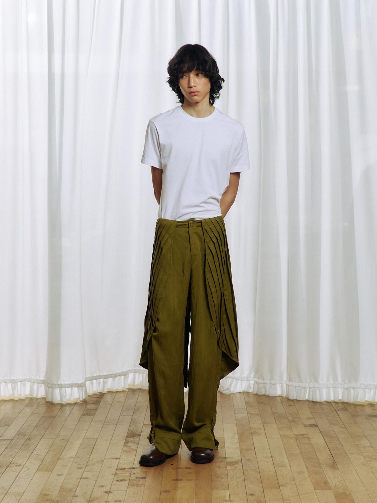 APRIORITY Yellow Green Pleated Wave Swallowtail Women's Tencel Lyocell Mid Rise Skorts
