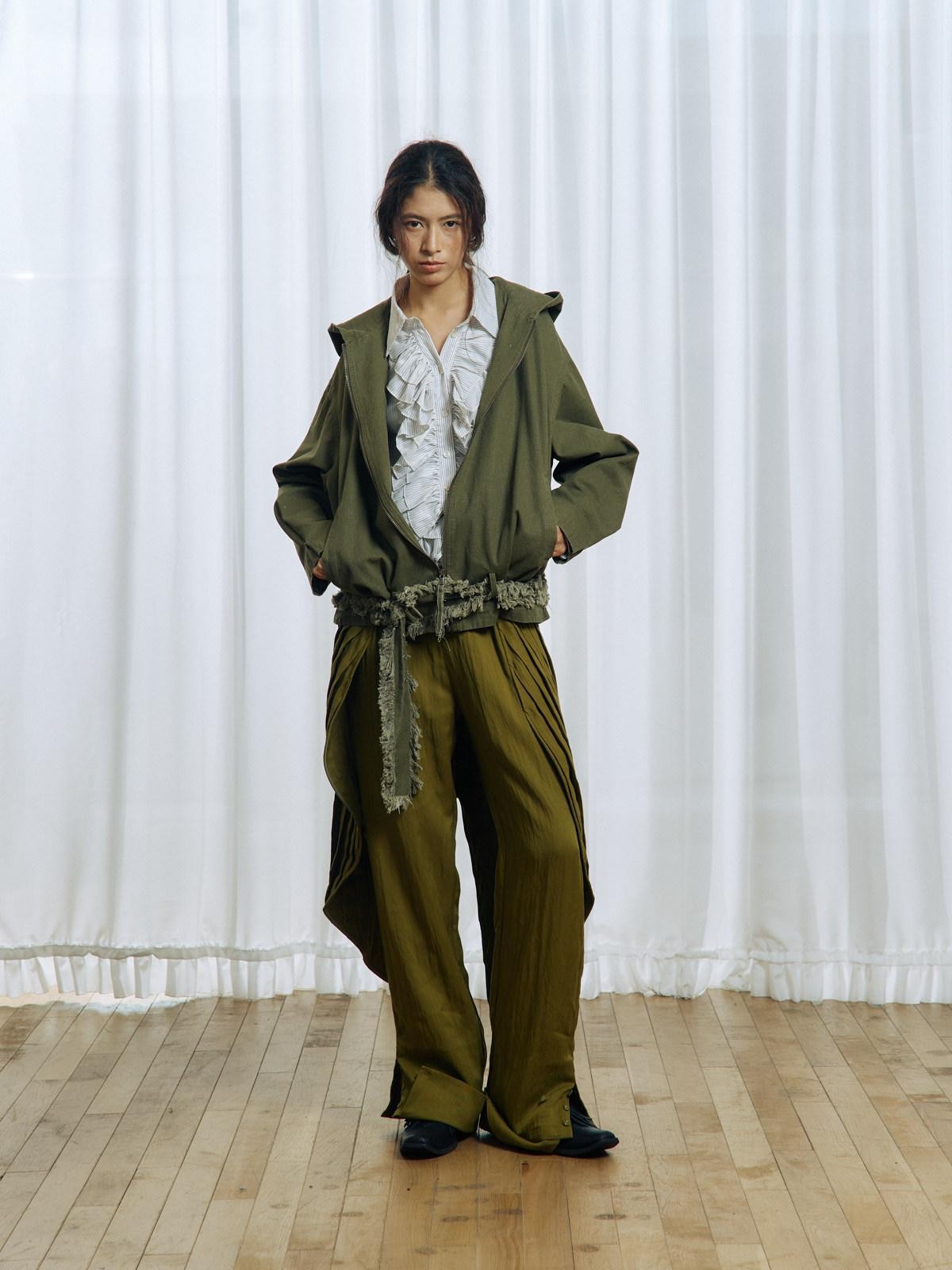 APRIORITY Yellow Green Pleated Wave Swallowtail Women's Tencel Lyocell Mid Rise Skorts