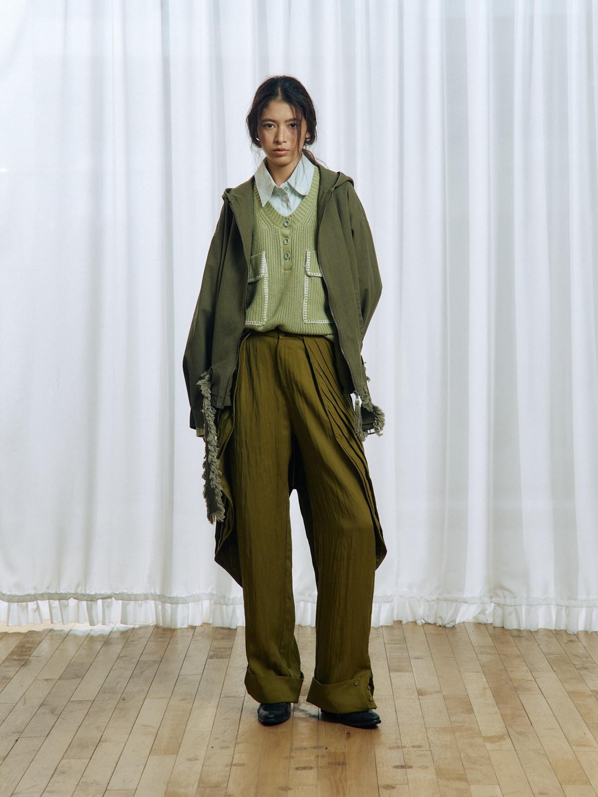 APRIORITY Yellow Green Pleated Wave Swallowtail Women's Tencel Lyocell Mid Rise Skorts