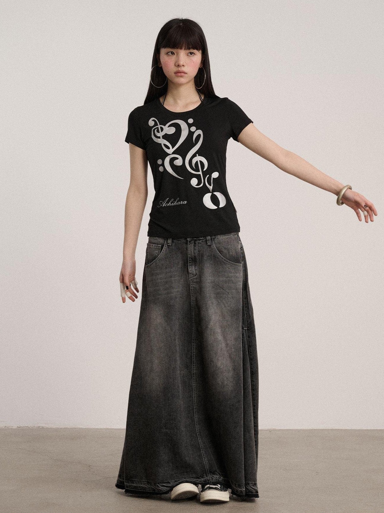 Achihara Black And White Round Neck Slim Fit Women'S Modal Short Sleeve T-Shirts