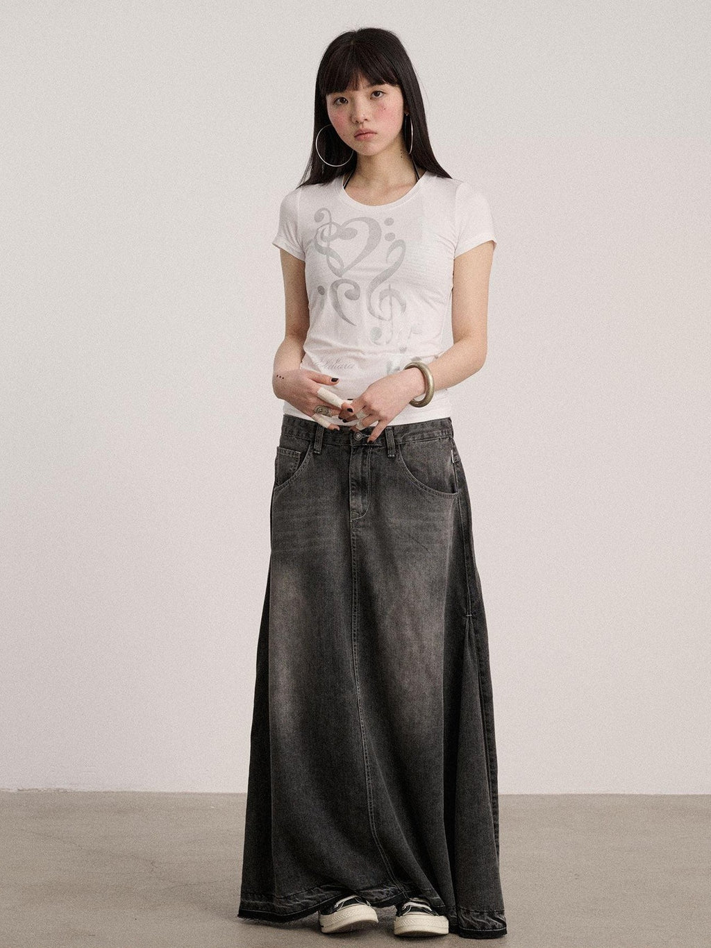 Achihara Black And White Round Neck Slim Fit Women'S Modal Short Sleeve T-Shirts