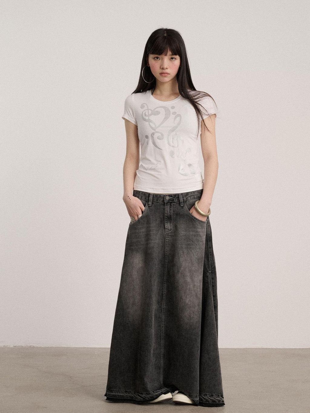 Achihara Black And White Round Neck Slim Fit Women'S Modal Short Sleeve T-Shirts