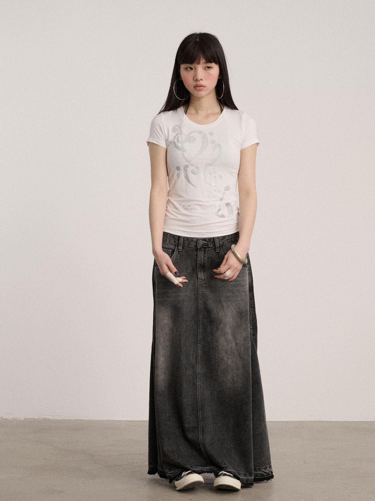 Achihara Black And White Round Neck Slim Fit Women'S Modal Short Sleeve T-Shirts