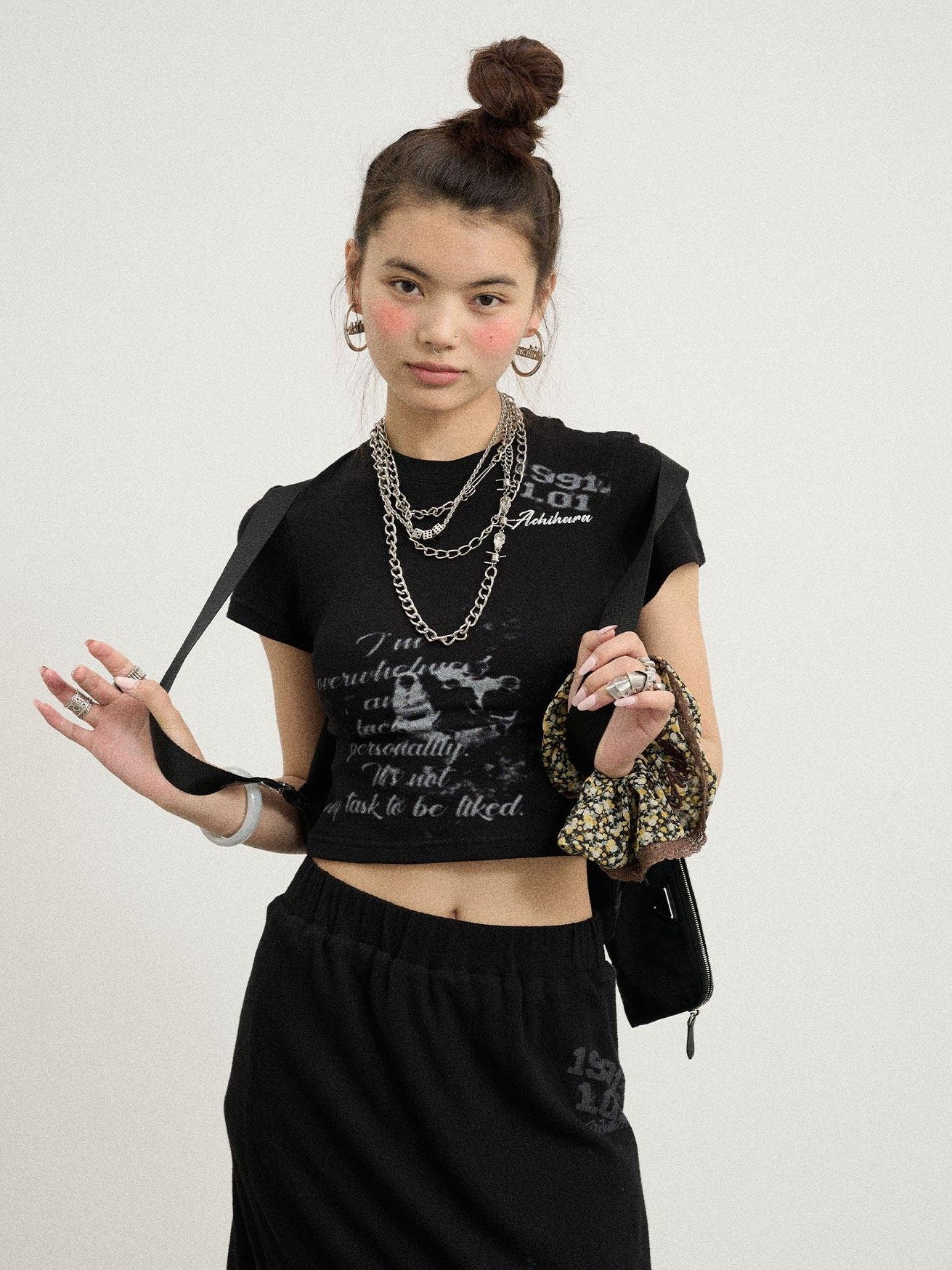Achihara Black Cropped Slim Round Neck Women'S Cotton Nylon Short Sleeve T-Shirts