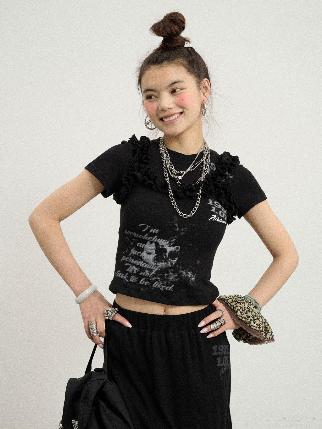 Achihara Black Cropped Slim Round Neck Women'S Cotton Nylon Short Sleeve T-Shirts