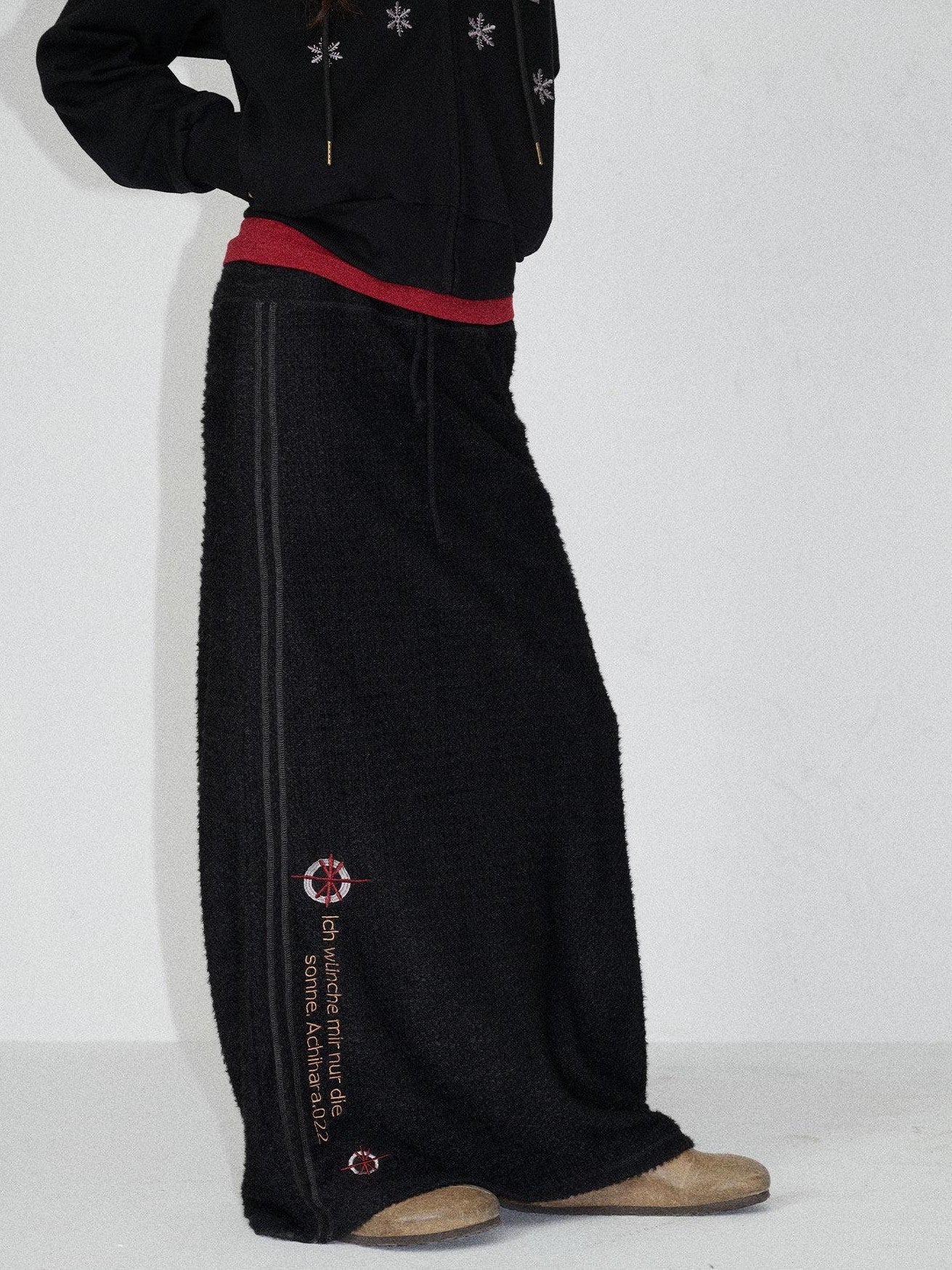 Achihara Black Embroidered A Line Mid Waist Women'S Polyester Maxi Skirts