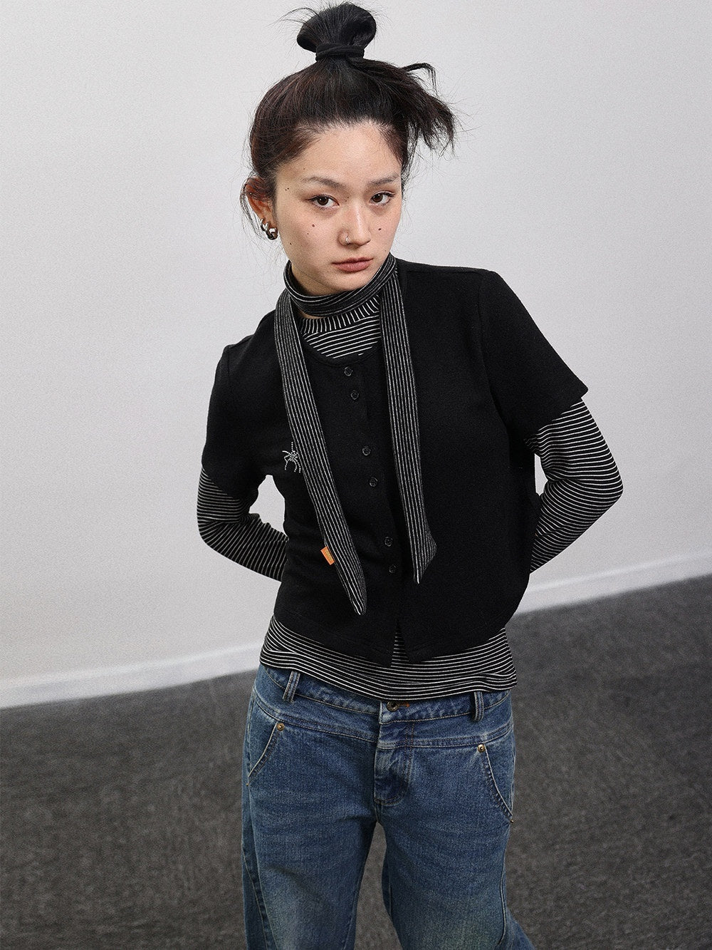 Achihara_Black_Grey_Spider_Rhinestone_Layering_Slim_Women'S_Short_Sleeve_T-Shirts_MISSTT