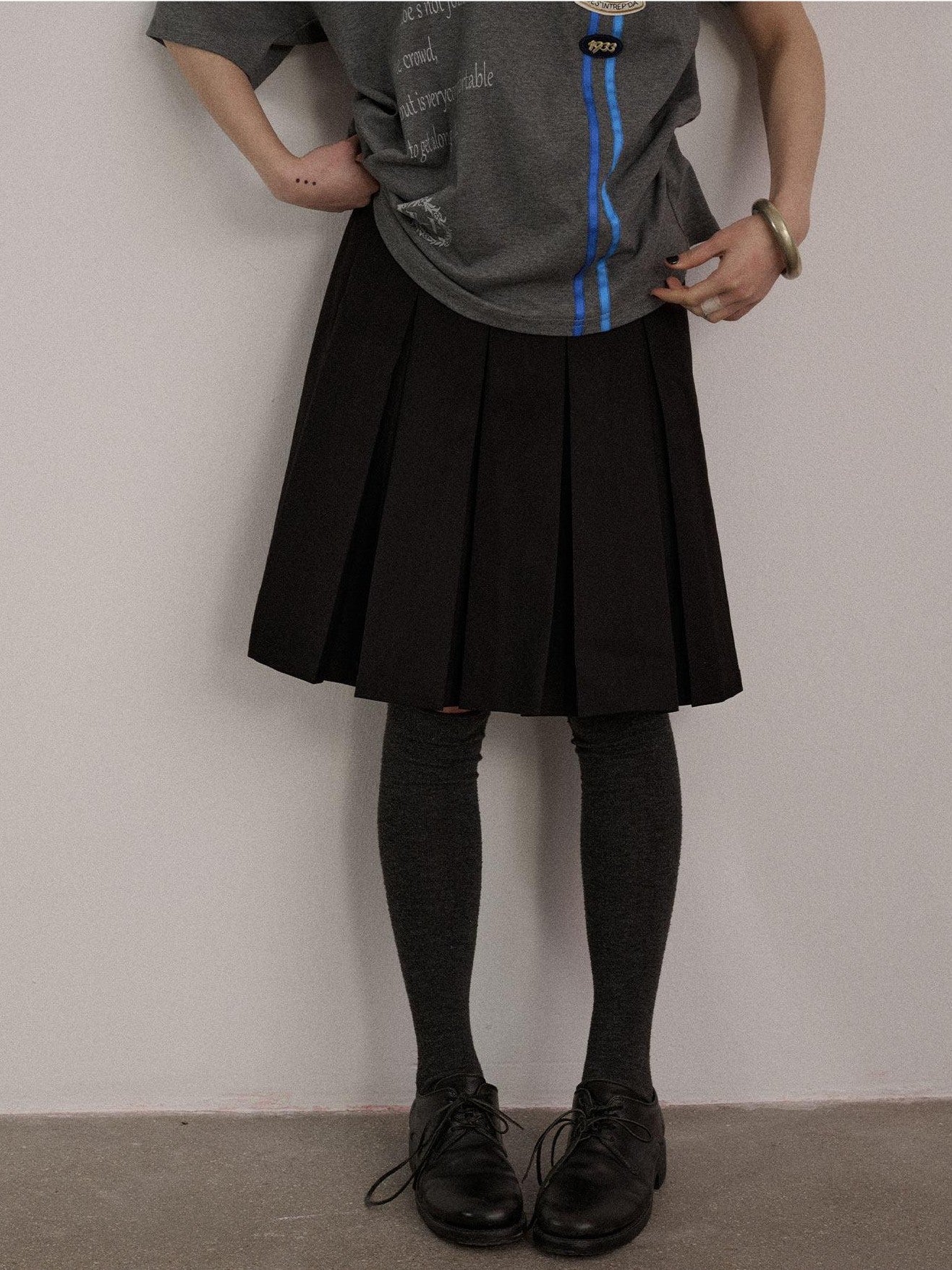 Achihara Black Low Waist Pleated A Line Women'S Polyester Blend Mini Skirts