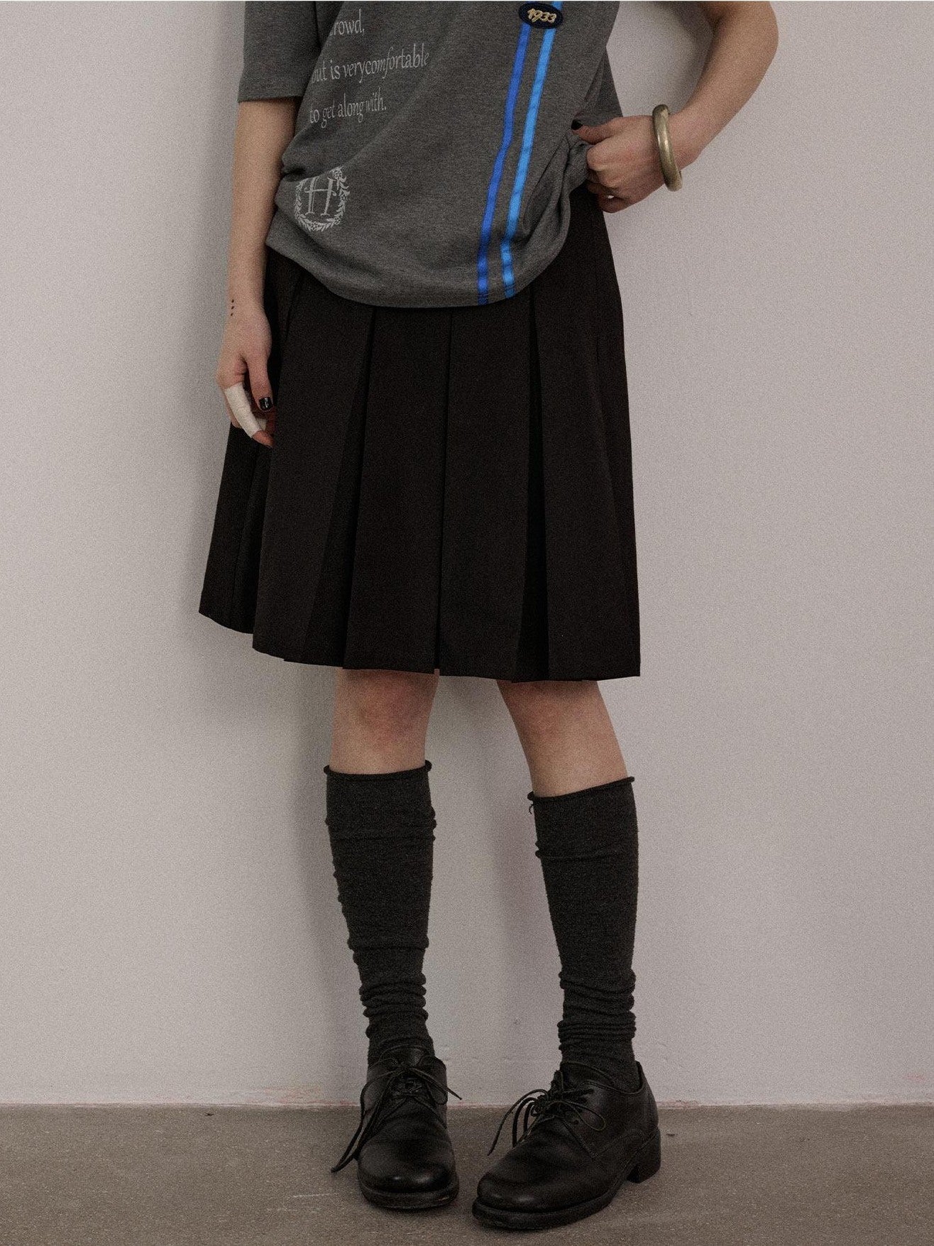 Achihara Black Low Waist Pleated A Line Women'S Polyester Blend Mini Skirts