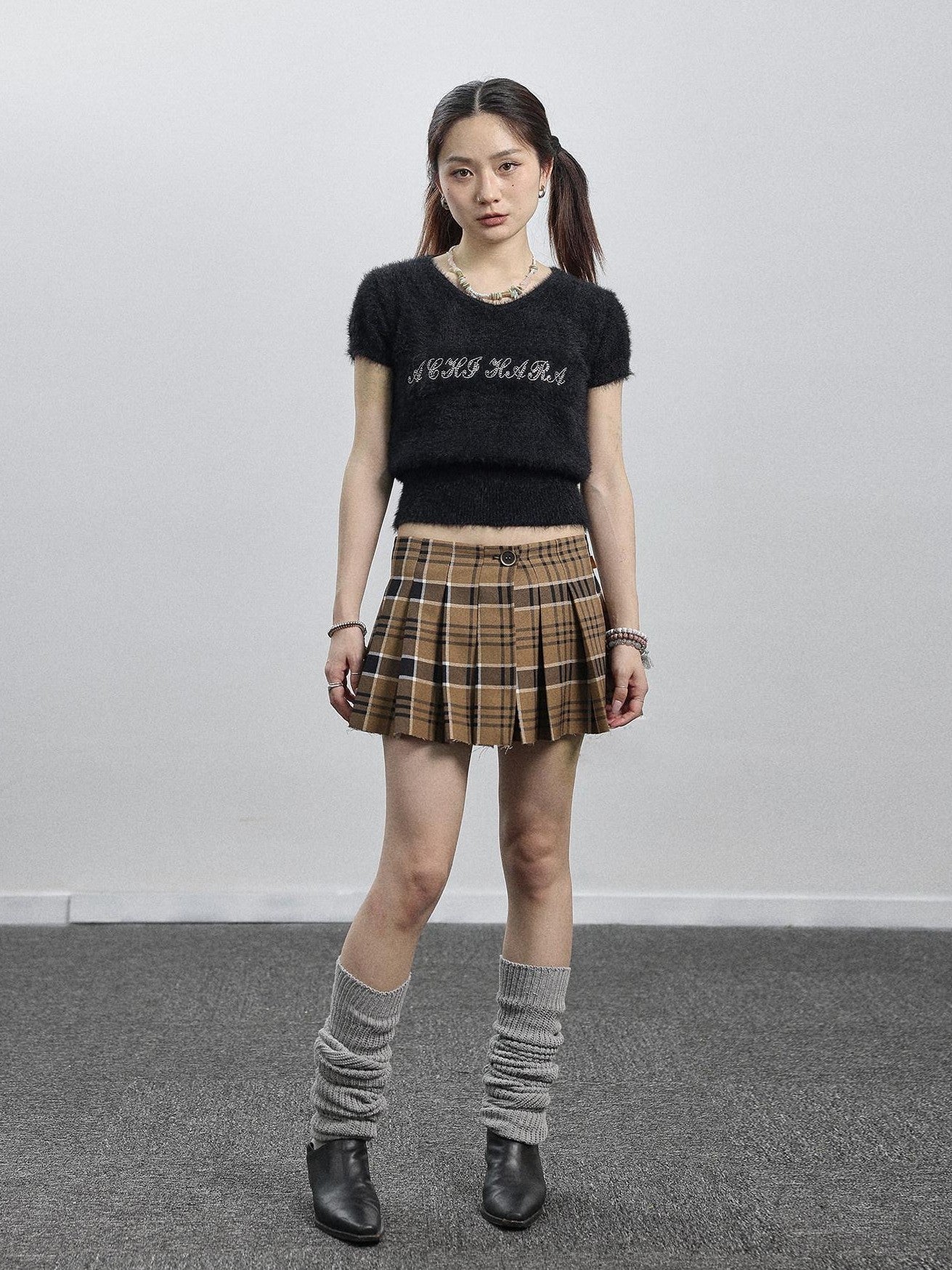 Achihara Black Mink Velvet Round Neck Cropped Slim Fit Women'S Short Sleeve T-Shirts