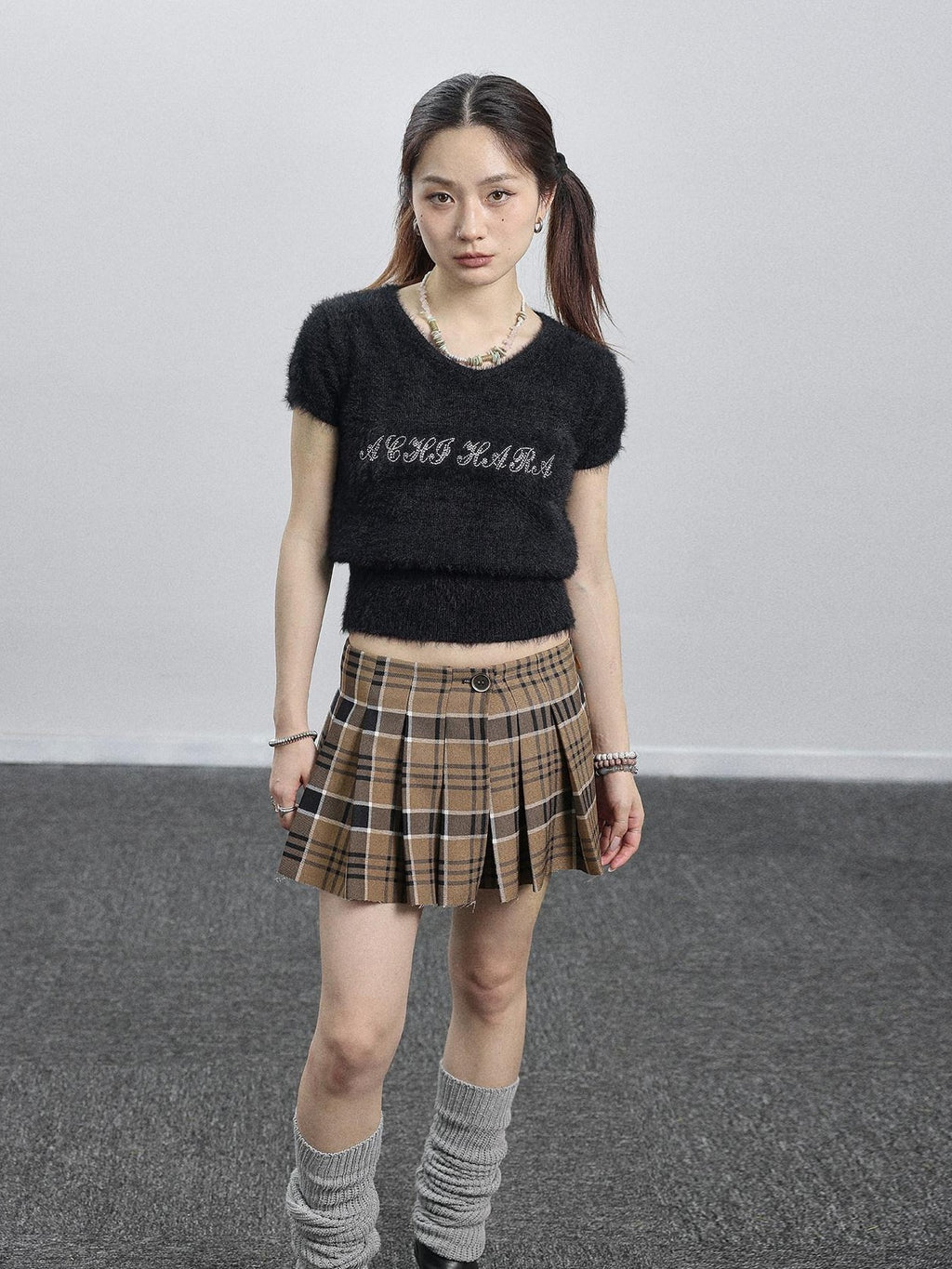 Achihara Black Mink Velvet Round Neck Cropped Slim Fit Women'S Short Sleeve T-Shirts