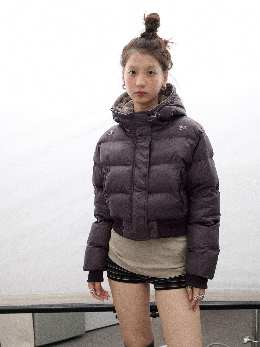 Achihara Black Shoulder Embroidery Hooded Short Straight Women'S Cotton Puffer Jackets