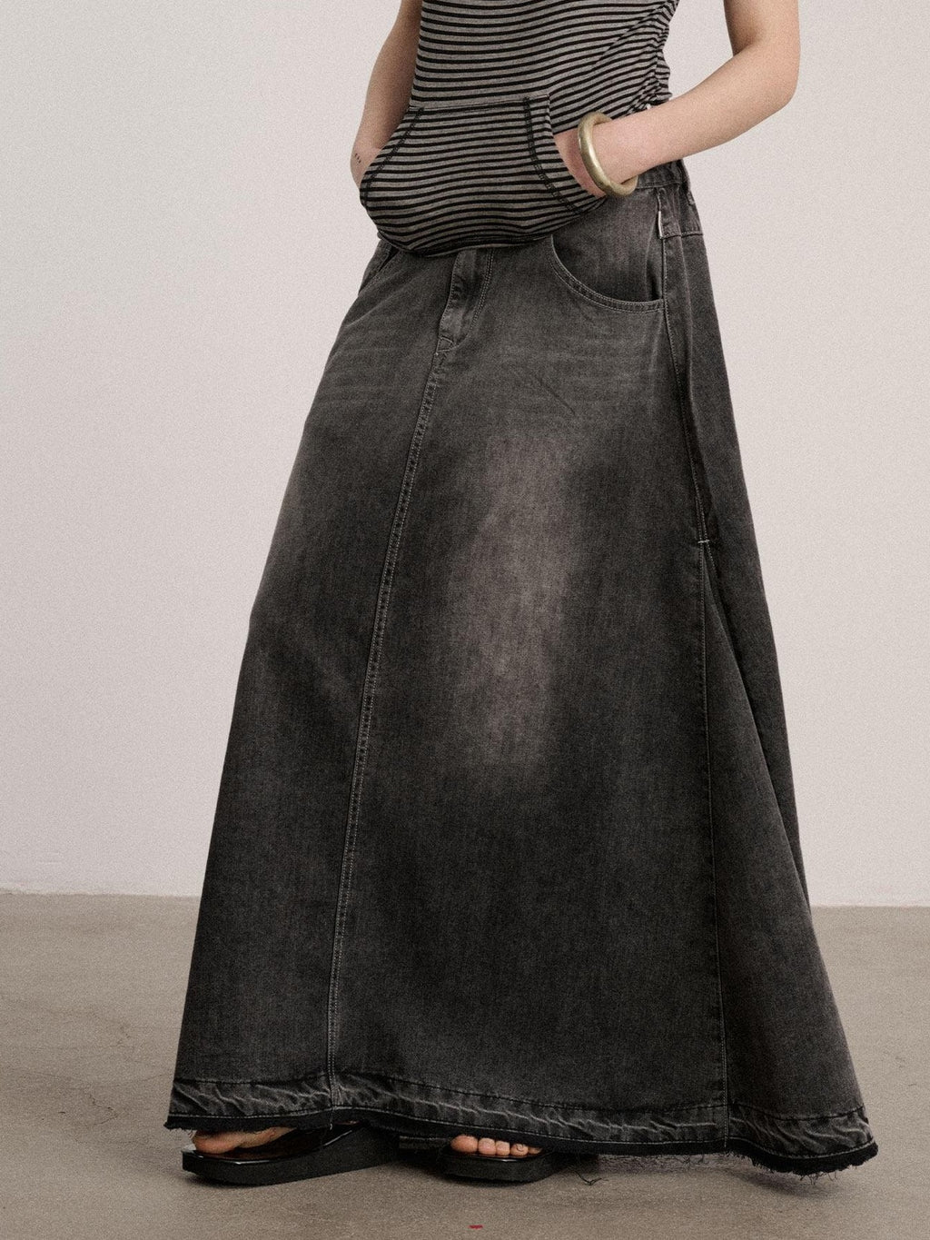 Achihara Black Washed A Line Low Waist Loose Mid Length Women'S Cotton Blend Denim Skirts
