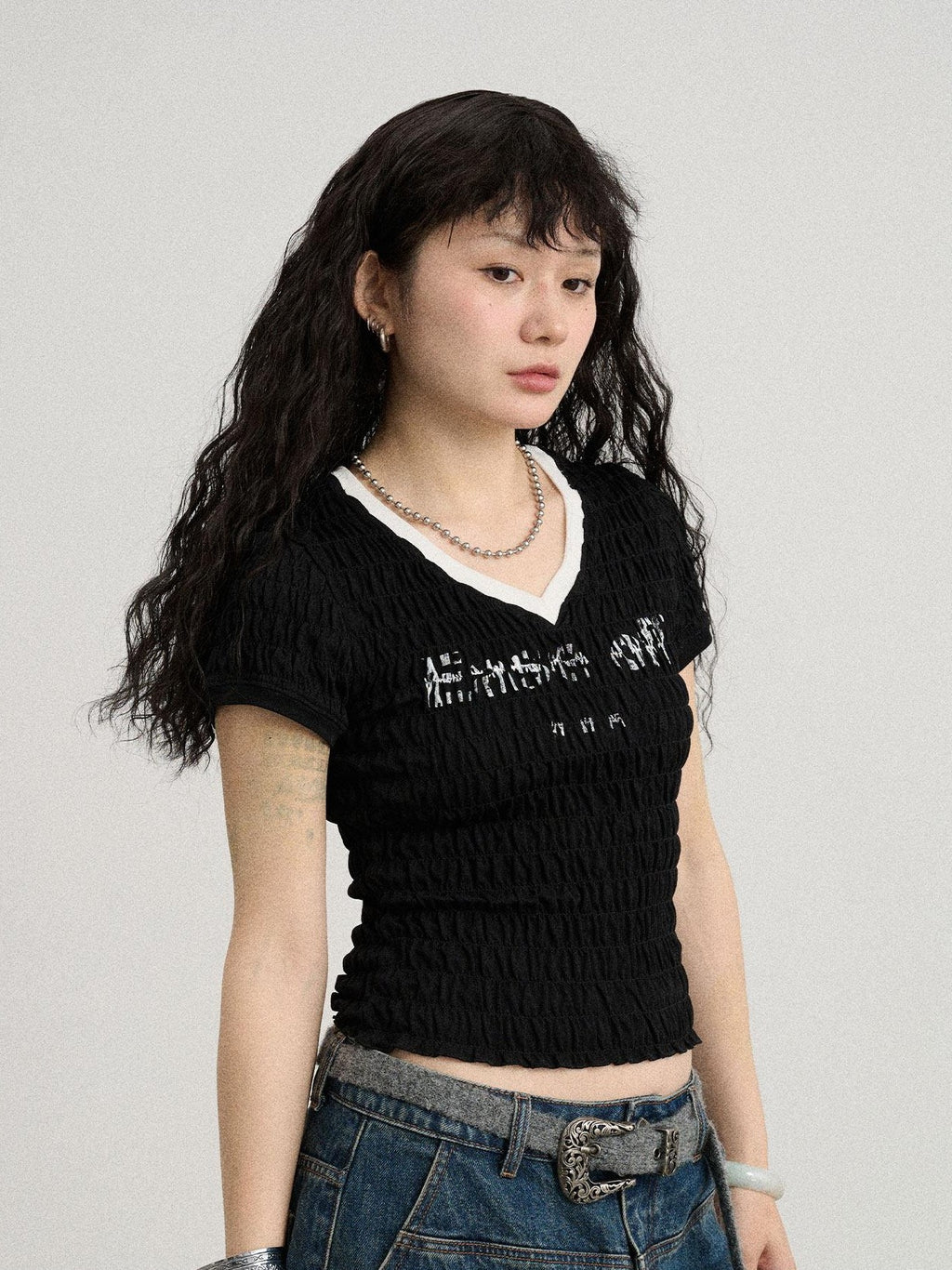 Achihara Black White Ruched Stretch V-neck Cropped Women'S Cotton Short Sleeve T-Shirts
