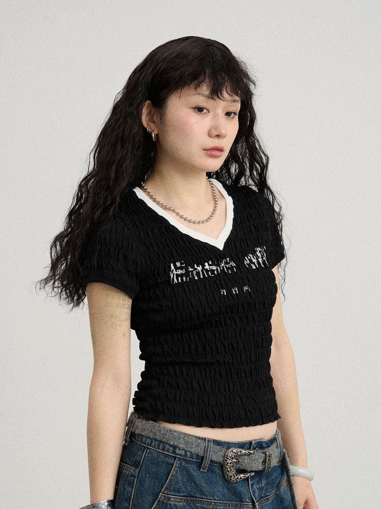 Achihara Black White Ruched Stretch V-neck Cropped Women'S Cotton Short Sleeve T-Shirts