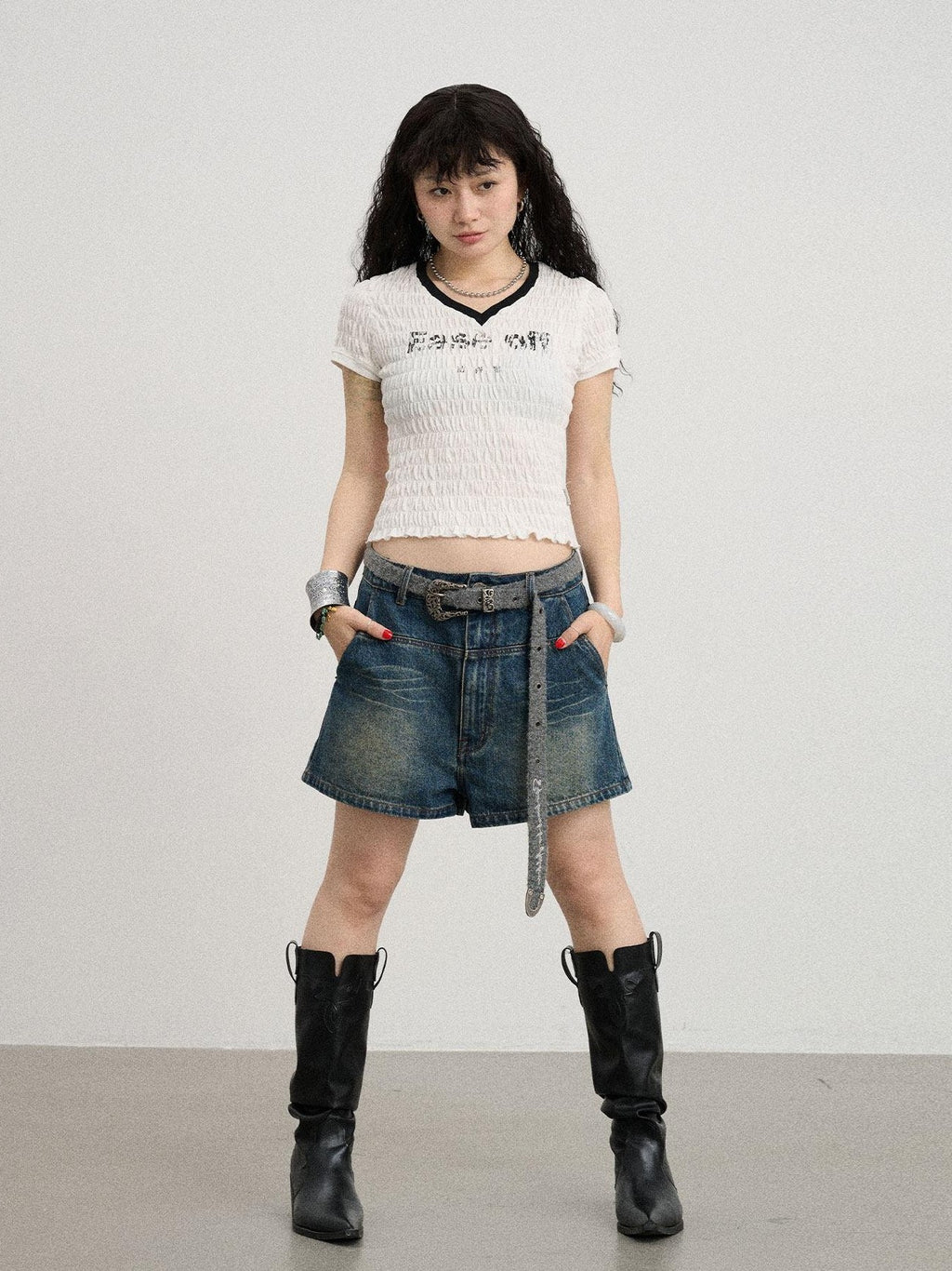 Achihara Black White Ruched Stretch V-neck Cropped Women'S Cotton Short Sleeve T-Shirts