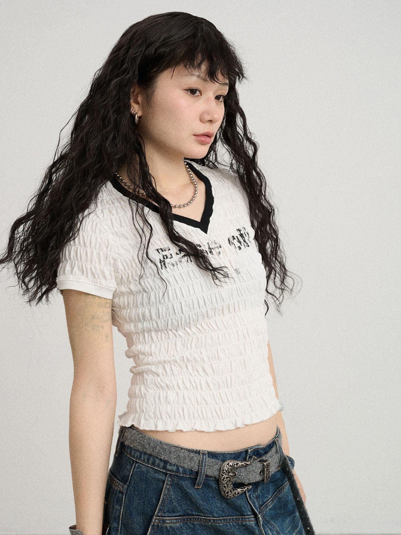Achihara Black White Ruched Stretch V-neck Cropped Women'S Cotton Short Sleeve T-Shirts