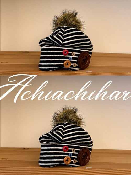 Achihara Black White Striped Button Closure Windproof Women'S Knit Winter Hats