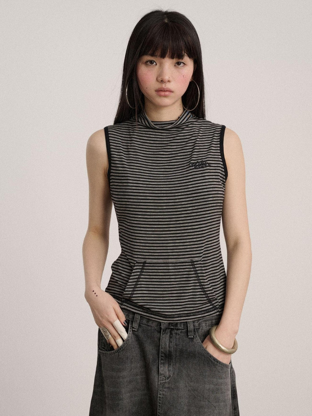 Achihara Black White Striped Mock Neck Strappy Cropped Women'S Stretch Cotton Tank Tops