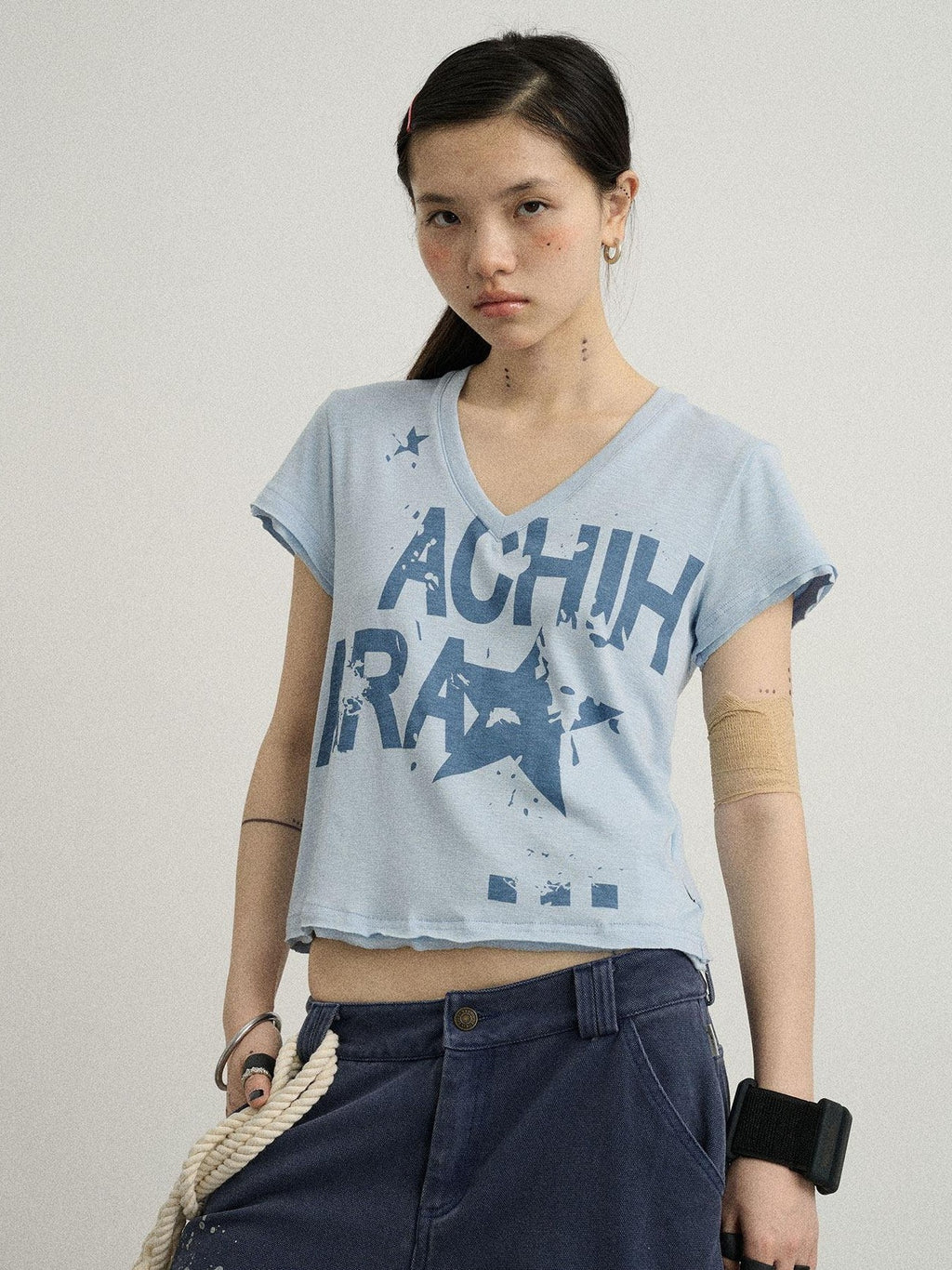 Achihara Candied Fruit Print V-neck Raw Hem Women'S Viscose Blend Short Sleeve T-Shirts