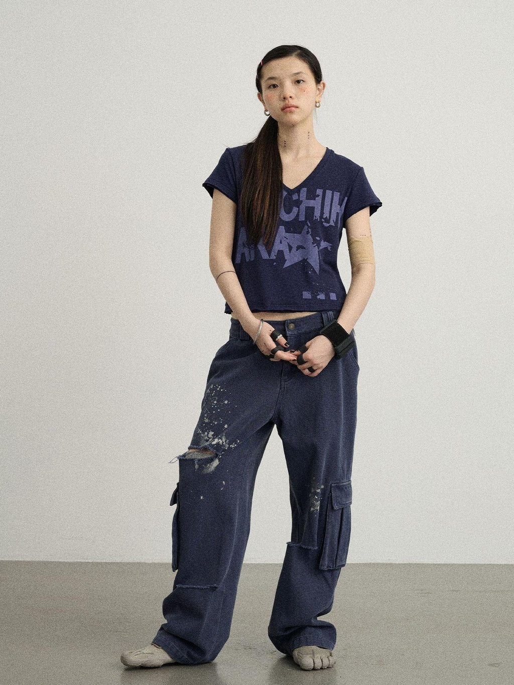 Achihara Candied Fruit Print V-neck Raw Hem Women'S Viscose Blend Short Sleeve T-Shirts