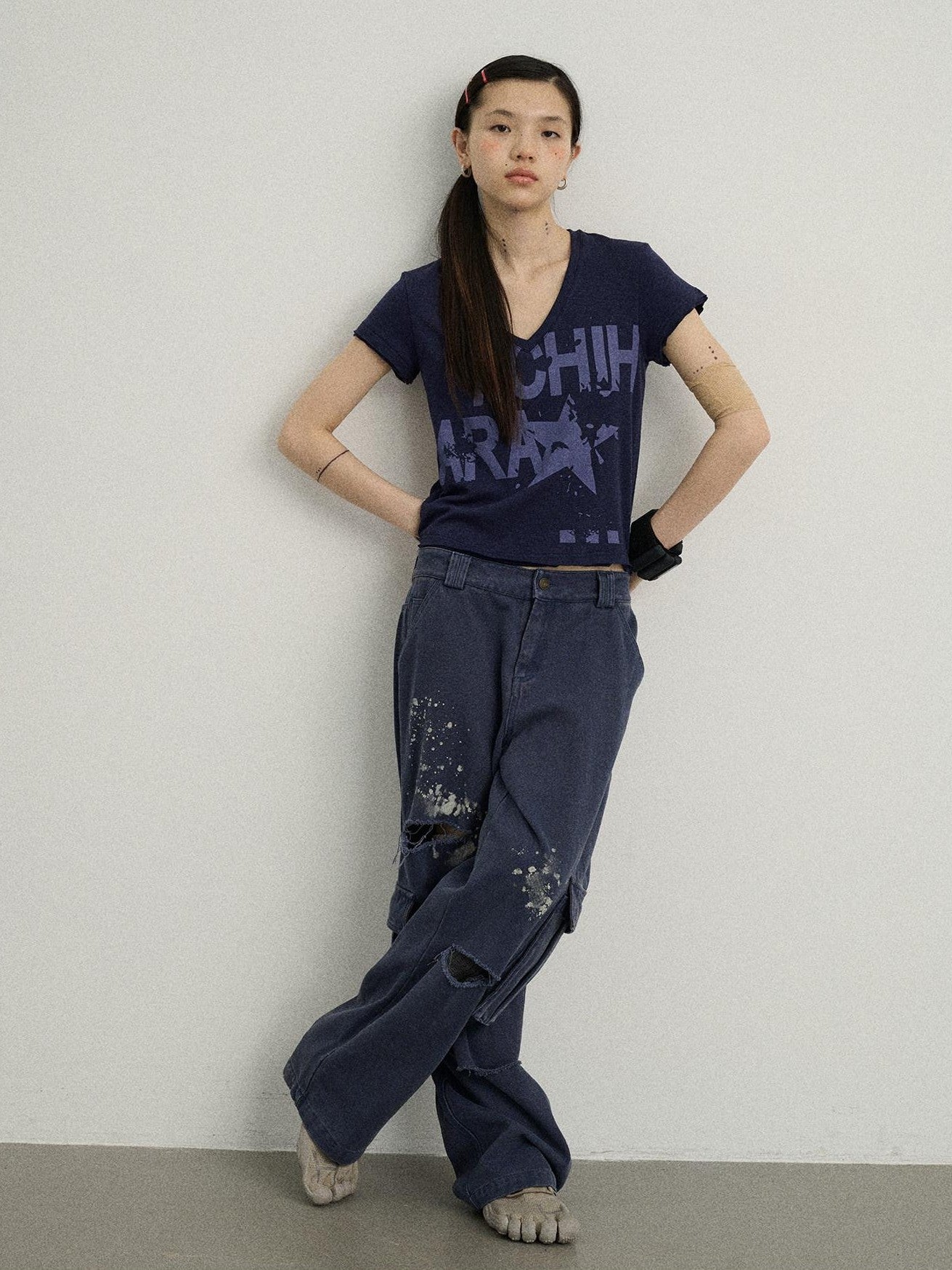 Achihara Candied Fruit Print V-neck Raw Hem Women'S Viscose Blend Short Sleeve T-Shirts