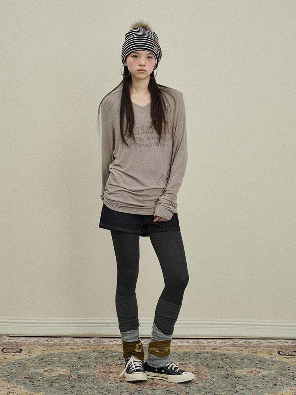 Achihara Colorful Creative Print V-neck Women'S Viscose Blend Long Sleeve T-Shirts