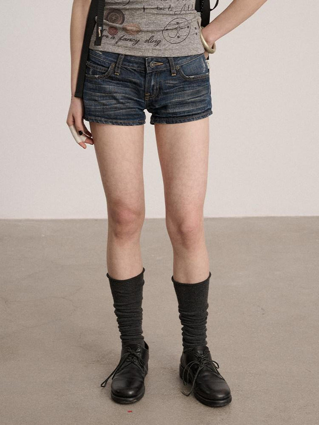 Achihara Dark Blue Slim Fit Tailored Natural Waist Women'S Cotton Denim Shorts