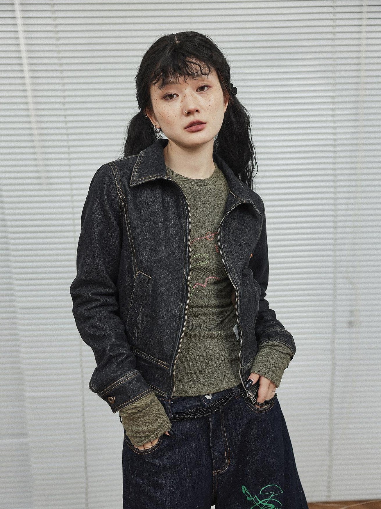 Achihara Distressed Black Zip Front Slim Short Long Sleeve Women'S Denim Jackets
