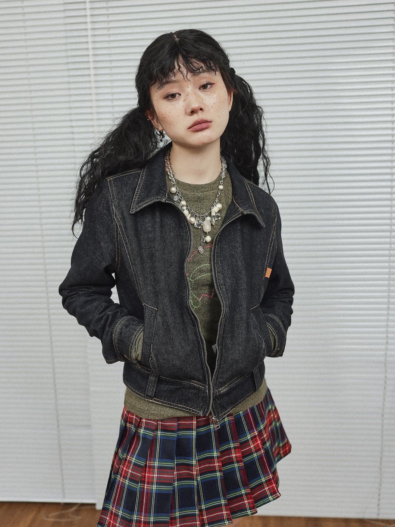 Achihara Distressed Black Zip Front Slim Short Long Sleeve Women'S Denim Jackets