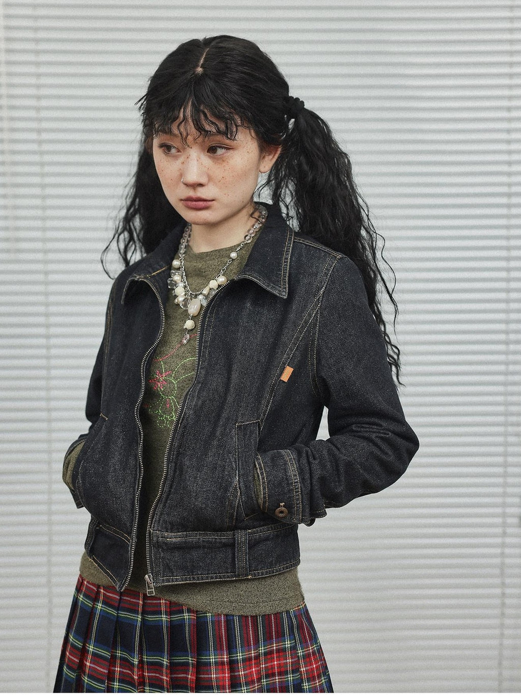 Achihara Distressed Black Zip Front Slim Short Long Sleeve Women'S Denim Jackets