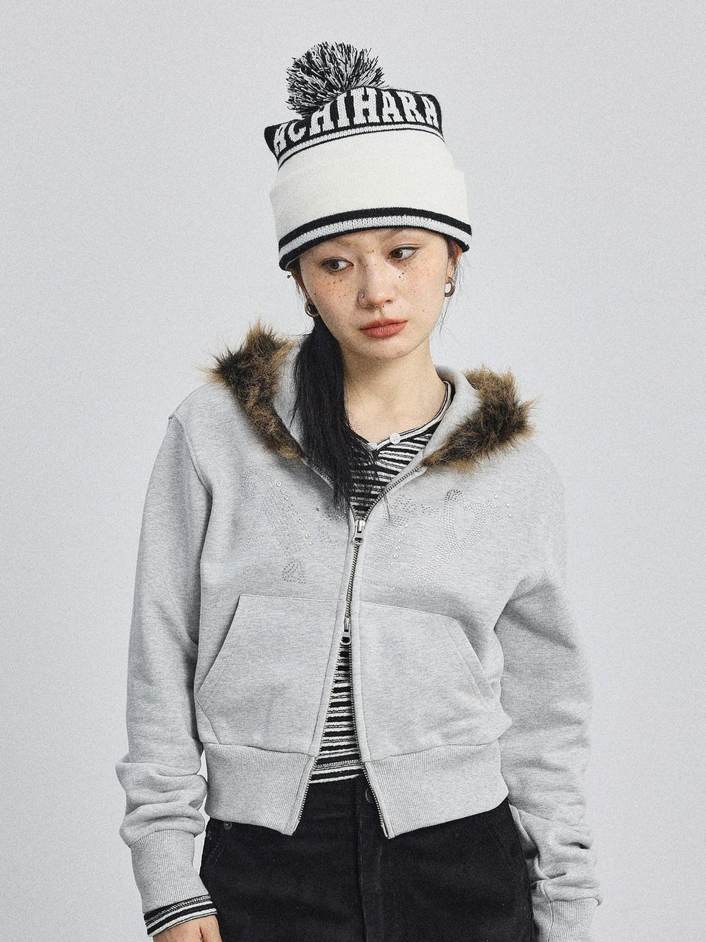 Achihara Fluffy Fur Patch Hooded Slim Short Women'S Cotton Fleece Lined Hoodies