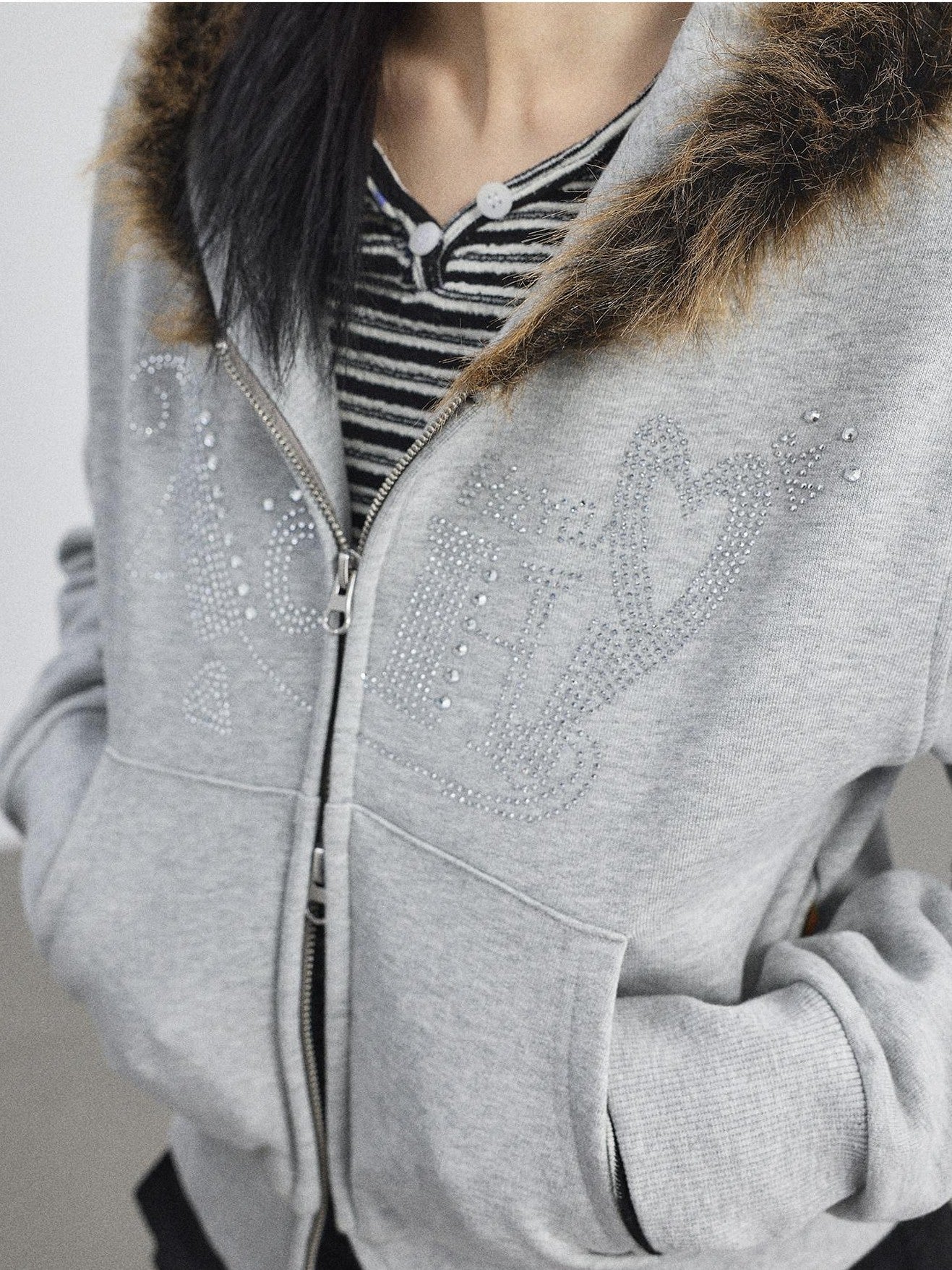 Achihara Fluffy Fur Patch Hooded Slim Short Women'S Cotton Fleece Lined Hoodies