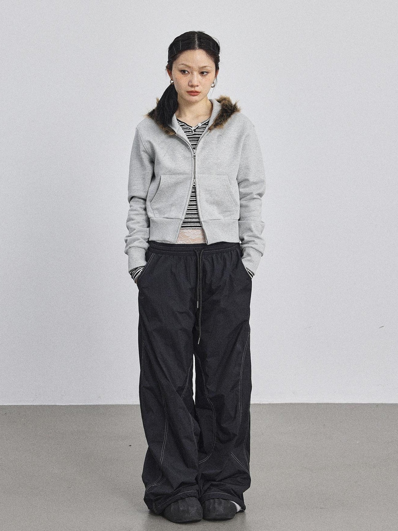 Achihara Fluffy Fur Patch Hooded Slim Short Women'S Cotton Fleece Lined Hoodies