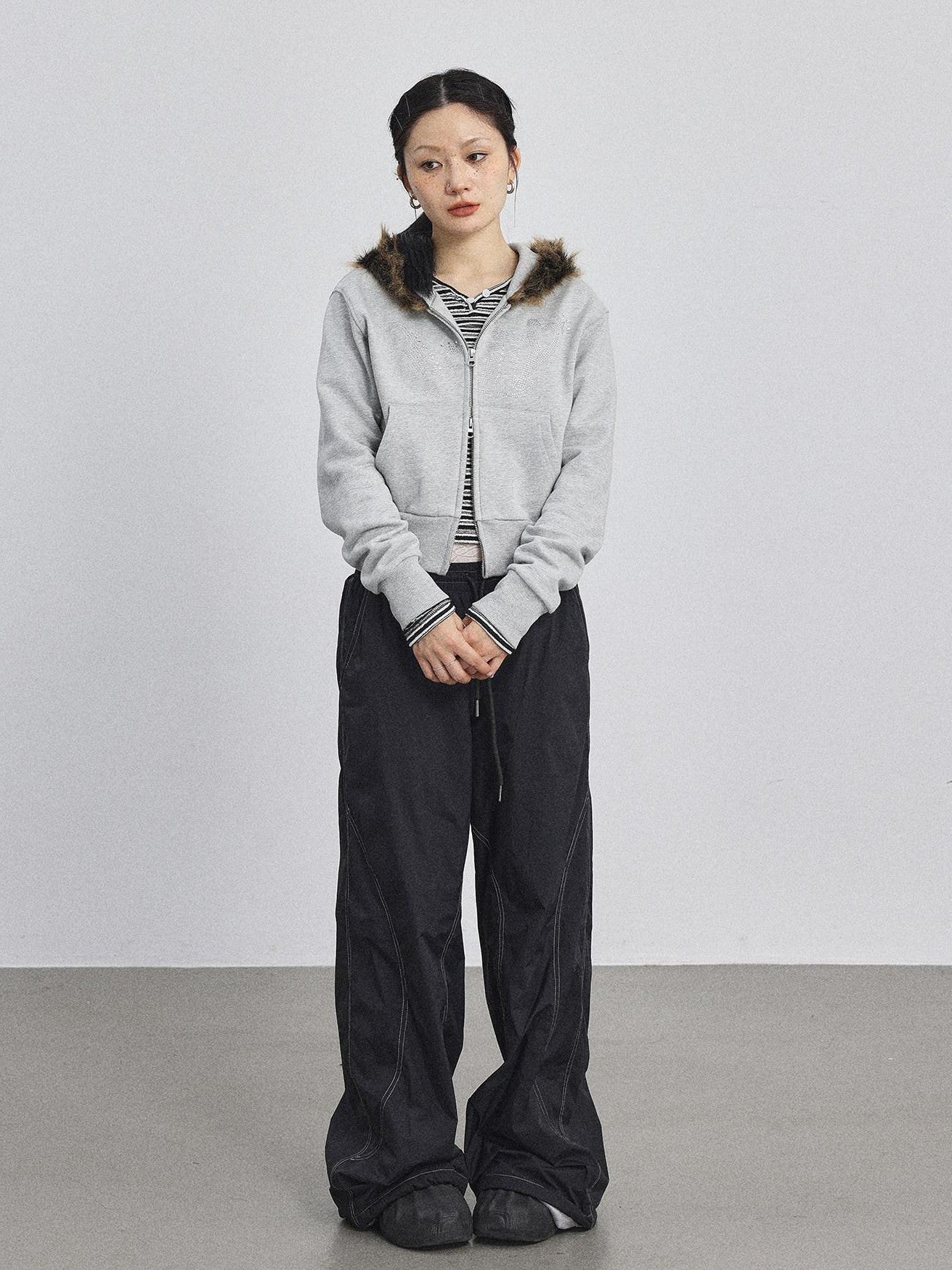 Achihara Fluffy Fur Patch Hooded Slim Short Women'S Cotton Fleece Lined Hoodies