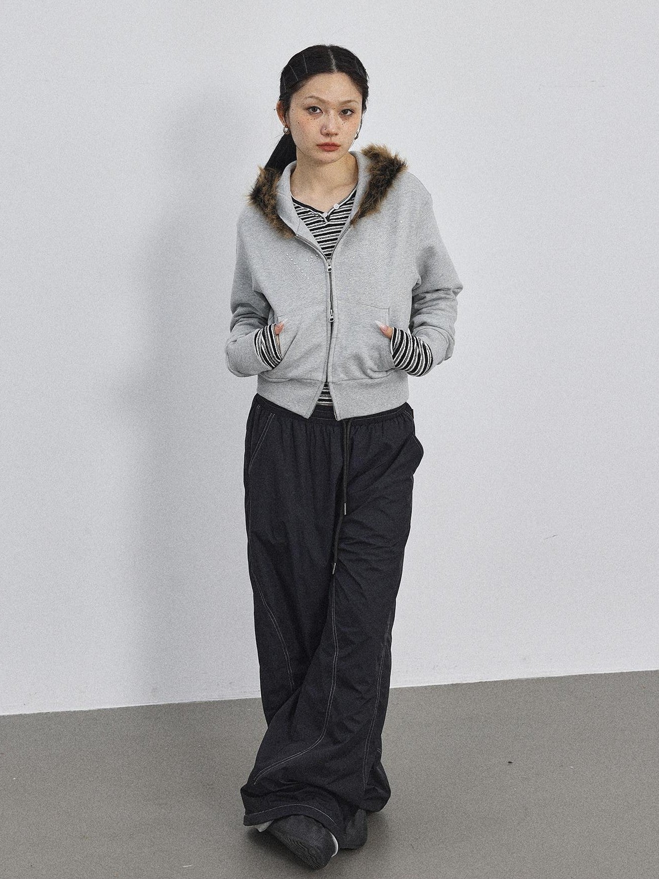 Achihara Fluffy Fur Patch Hooded Slim Short Women'S Cotton Fleece Lined Hoodies