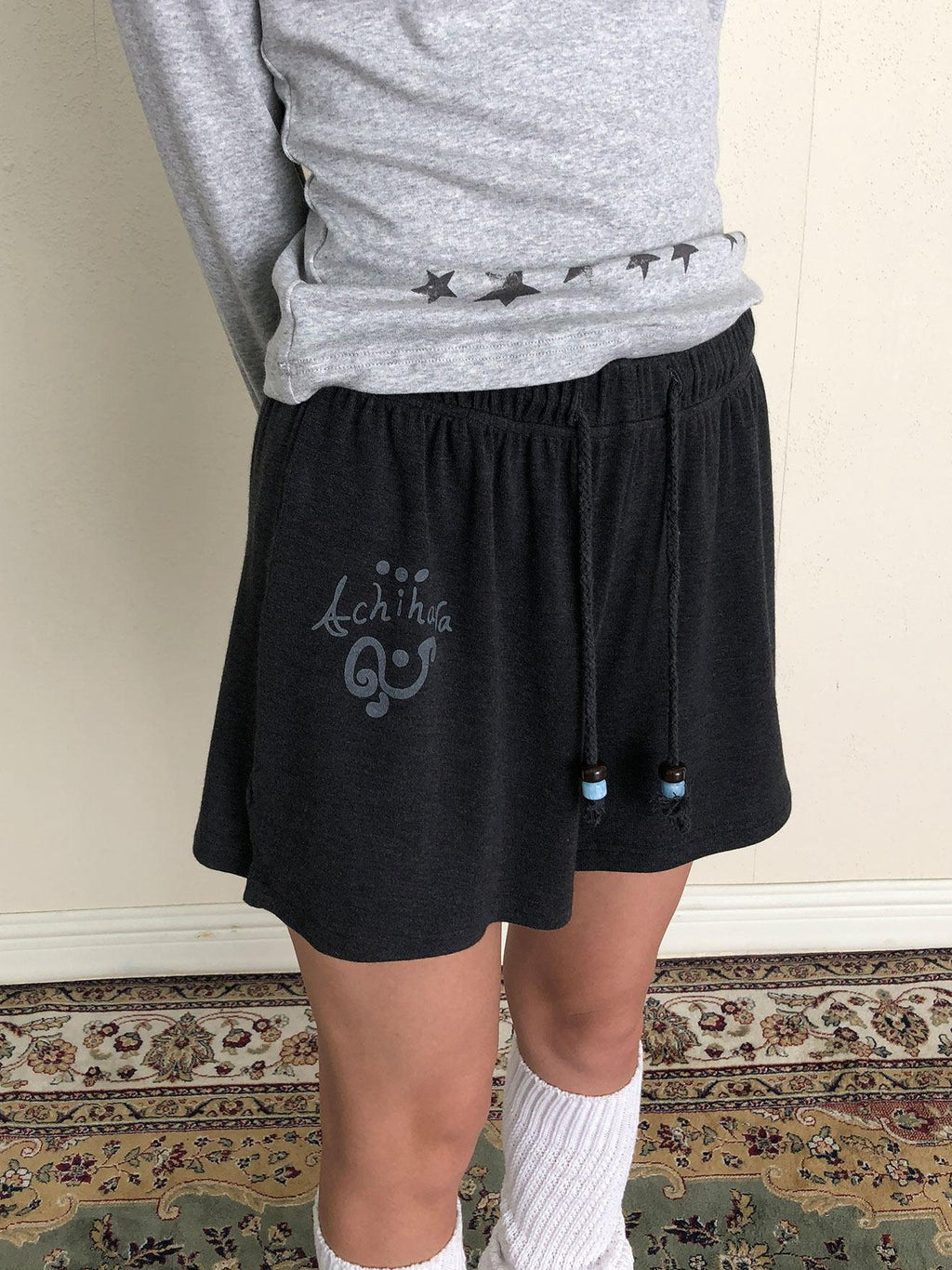 Achihara Grey Rabbit Print Minimal Straight Loose Women'S Viscose Blend Chino Shorts