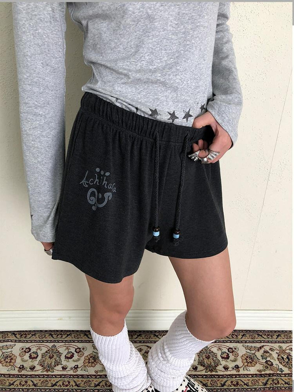 Achihara Grey Rabbit Print Minimal Straight Loose Women'S Viscose Blend Chino Shorts