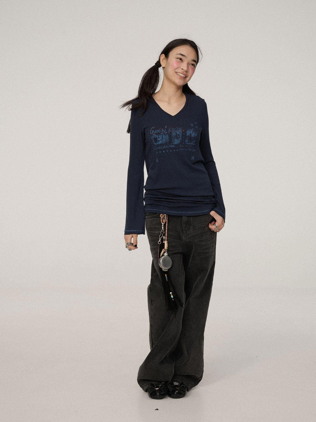 Achihara Printed V-neck Micro Flare Straight Women'S Viscose Blend Long Sleeve T-Shirts