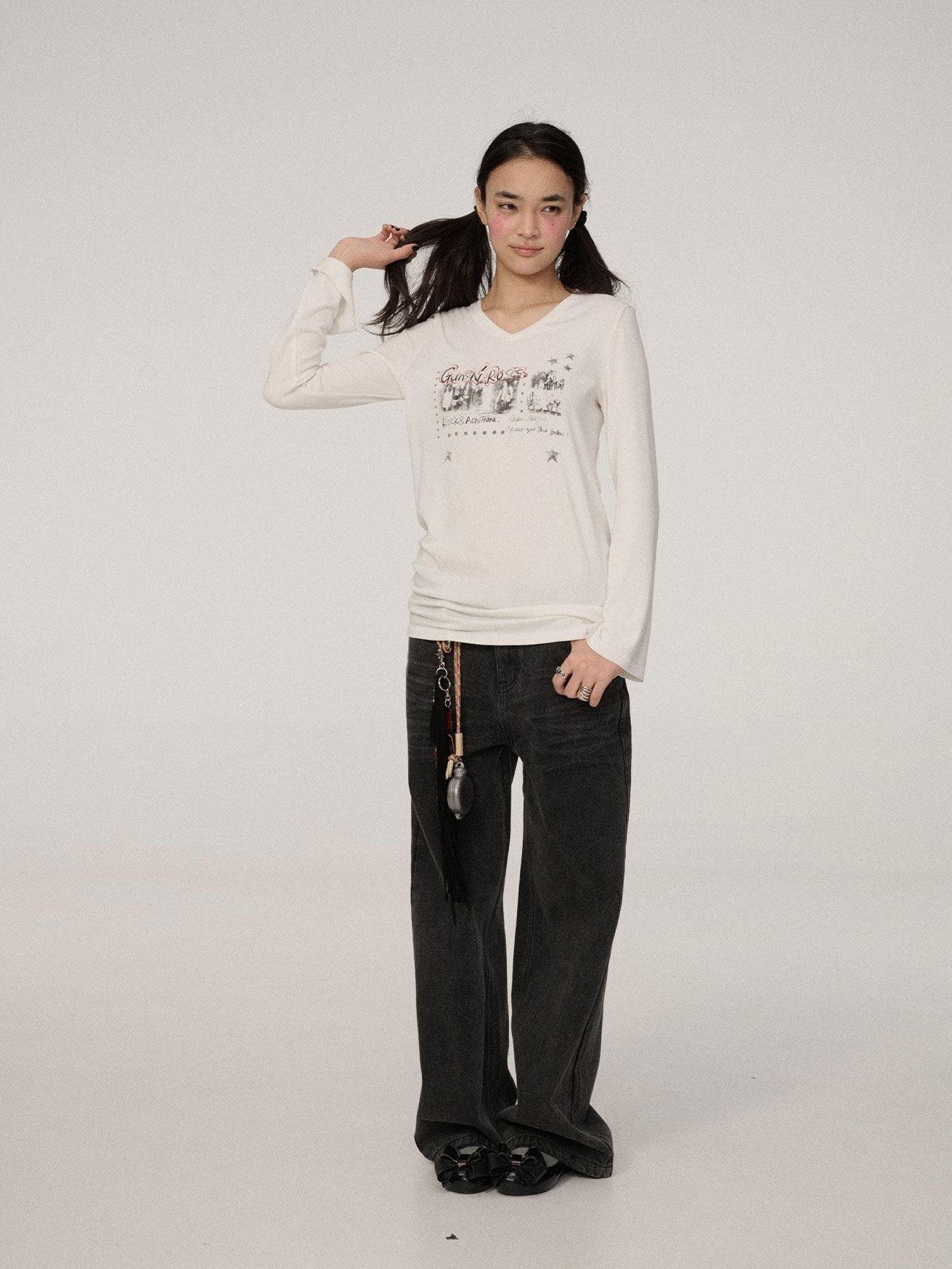 Achihara Printed V-neck Micro Flare Straight Women'S Viscose Blend Long Sleeve T-Shirts